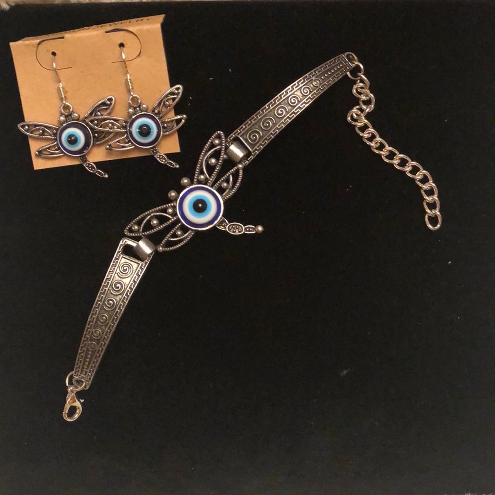 Dragonfly bracelet and earrings -new